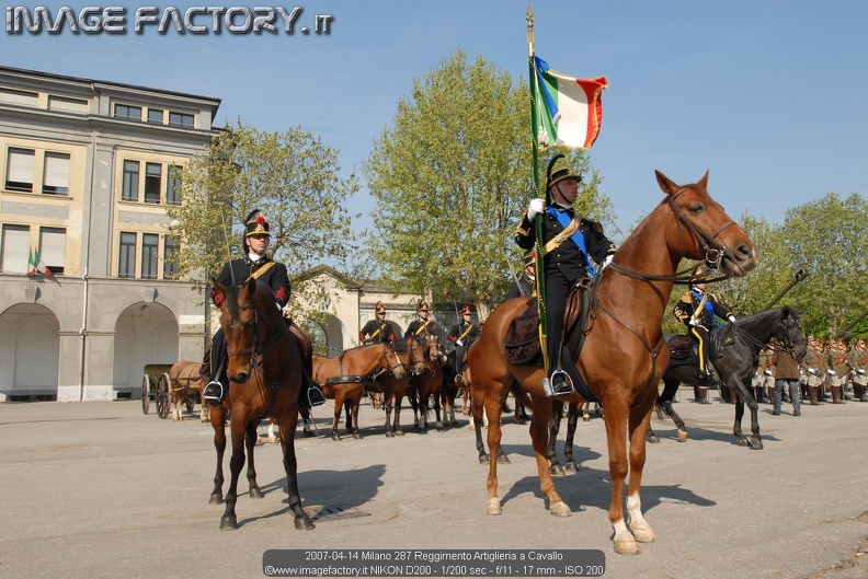 2007-04-14 Milano 287 Reggimento Artiglieria a Cavallo.jpg